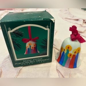 🎅🏽Vintage 1986 Hallmark Mother and Dad Porcelain Bell Ornament